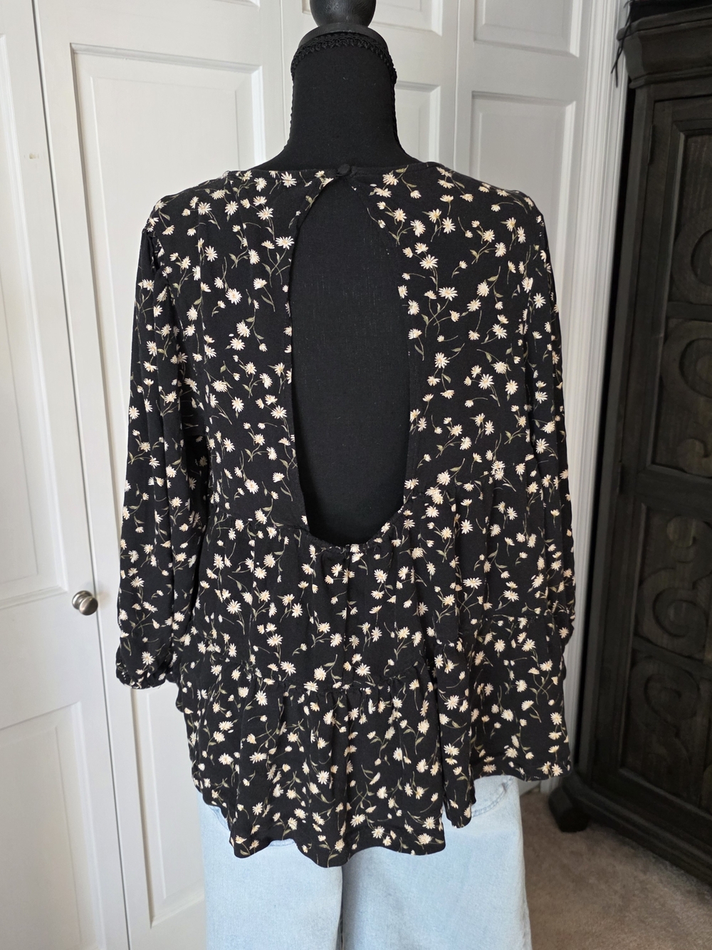 American Eagle Black Floral Babydoll Top Open Back Daisy Print Boho Medium